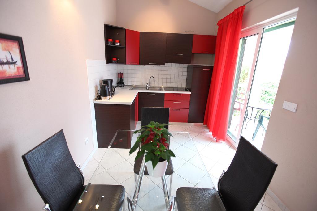 Apartments Salona Trogir Buitenkant foto