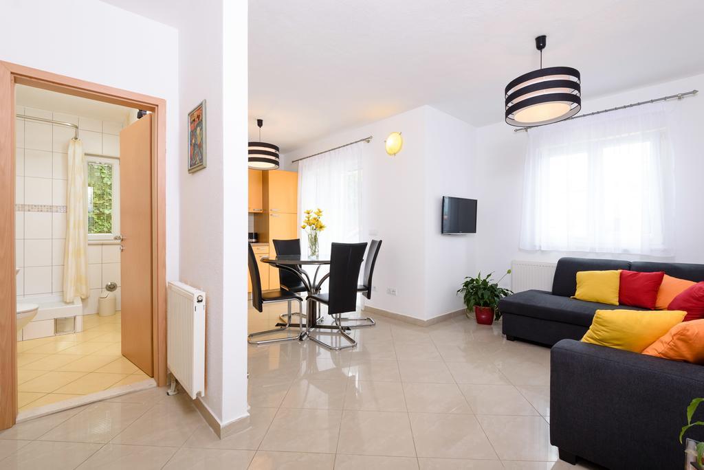 Apartments Salona Trogir Buitenkant foto