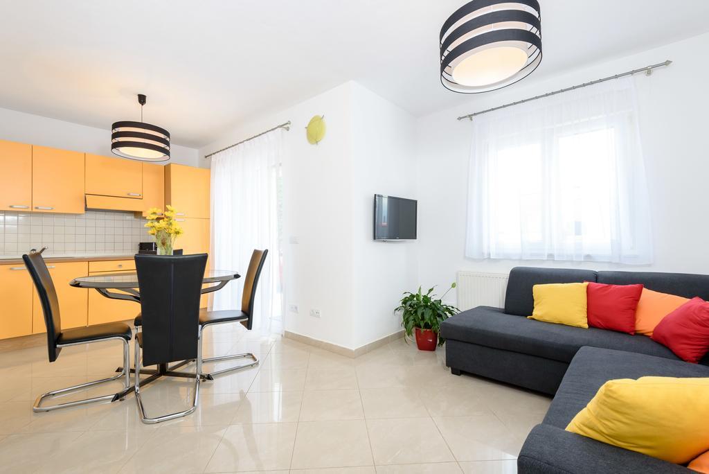 Apartments Salona Trogir Buitenkant foto