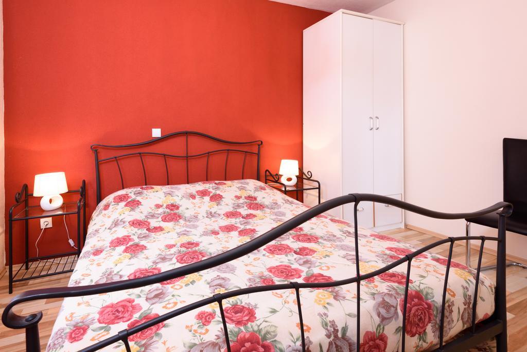 Apartments Salona Trogir Buitenkant foto